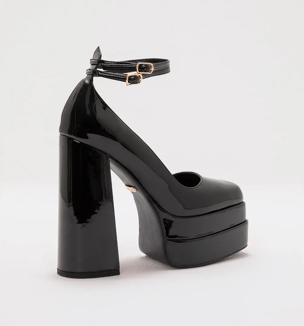 Zapato cerrado punta cuadrada doble plat