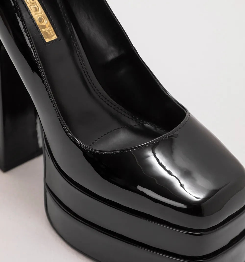 Zapato cerrado punta cuadrada doble plat
